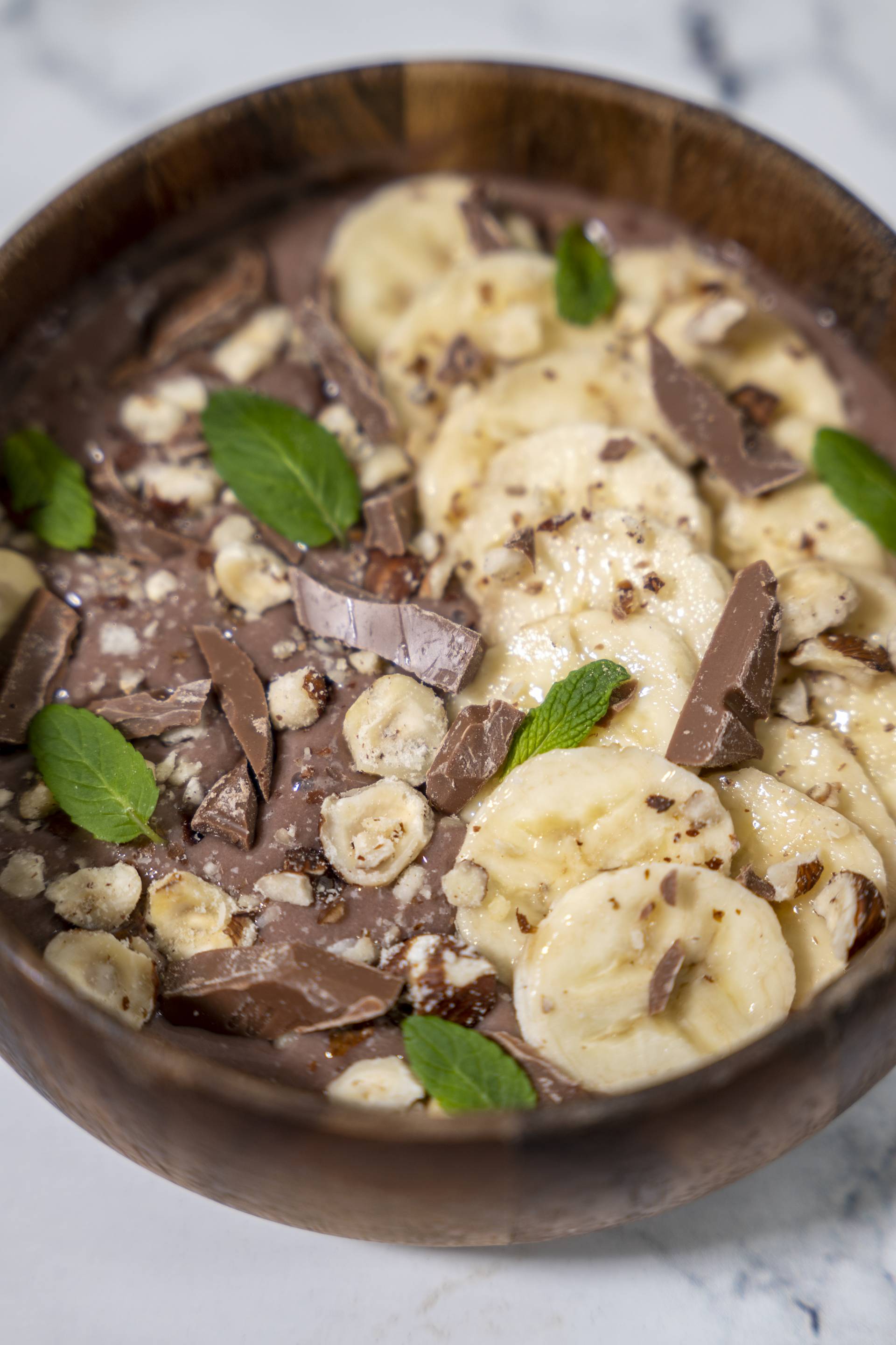 Choco banana smoothie bowl